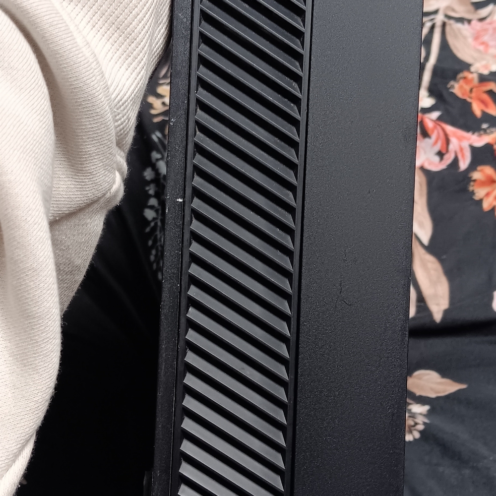 Xbox One Console - Picture 6 of 9